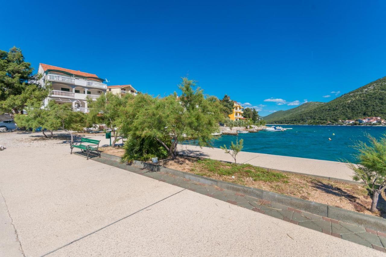 Apartmani Bonaca - 10M To The Sea Grebaštica Exterior foto